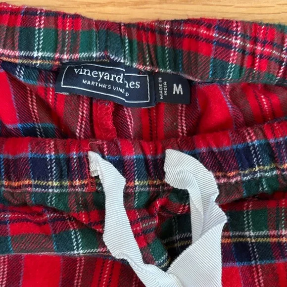 Vineyard Vines Festive Plaid Lounge Pants - Picture 2 of 5